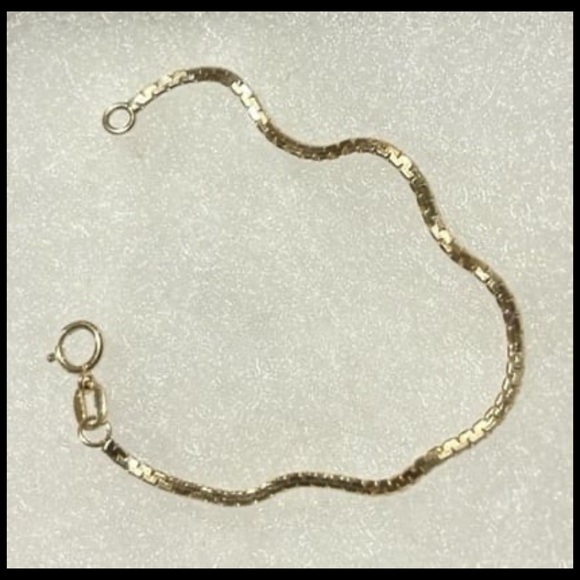 14k gold child’s bracelet or necklace extender